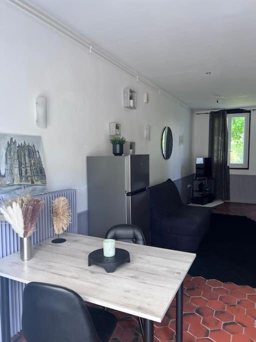 Studio Aux Abords Des Etangs Milly-sur-Therain Exterior foto